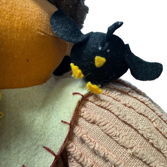 VTG Stuffed Thanksgiving Turkey Sitter in Overalls Holding Pumpkin Basket Crow - Picture 8 of 16